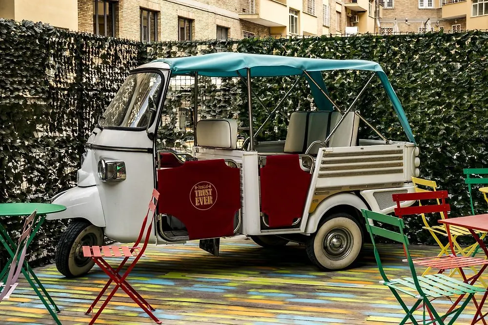Hostel Trastevere Рим 5*,  Италия